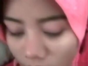 Muslim hijab asian girl is a bad girl by having pre-marriage sex